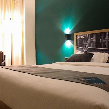 Lokal Rooms X Gulberg Лахор Екстер'єр фото