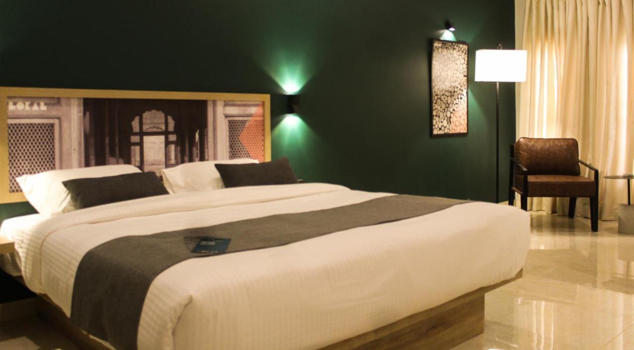 Lokal Rooms X Gulberg Лахор Екстер'єр фото