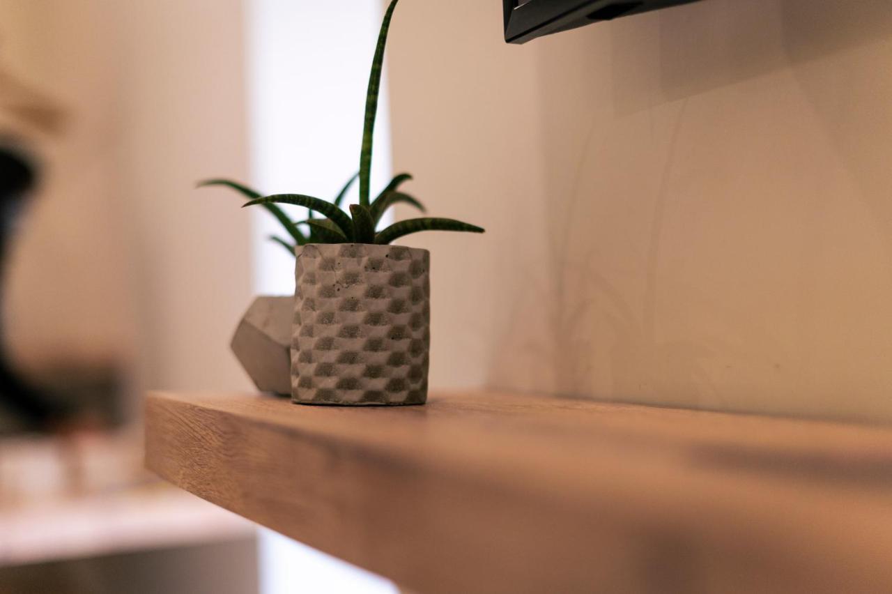 Lokal Rooms X Gulberg Лахор Екстер'єр фото