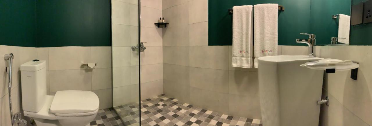 Lokal Rooms X Gulberg Лахор Екстер'єр фото