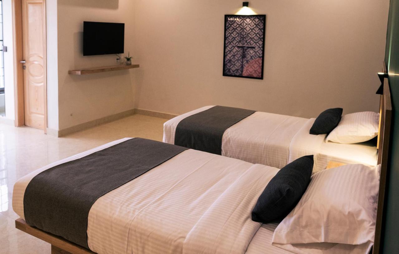 Lokal Rooms X Gulberg Лахор Екстер'єр фото