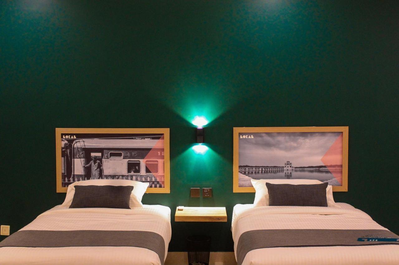 Lokal Rooms X Gulberg Лахор Екстер'єр фото
